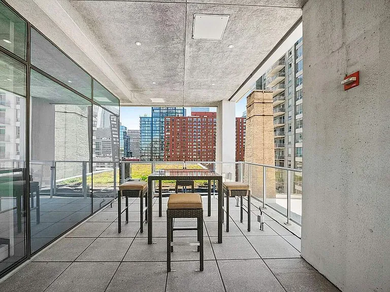 303 W Ohio St #3209 — Photo 24