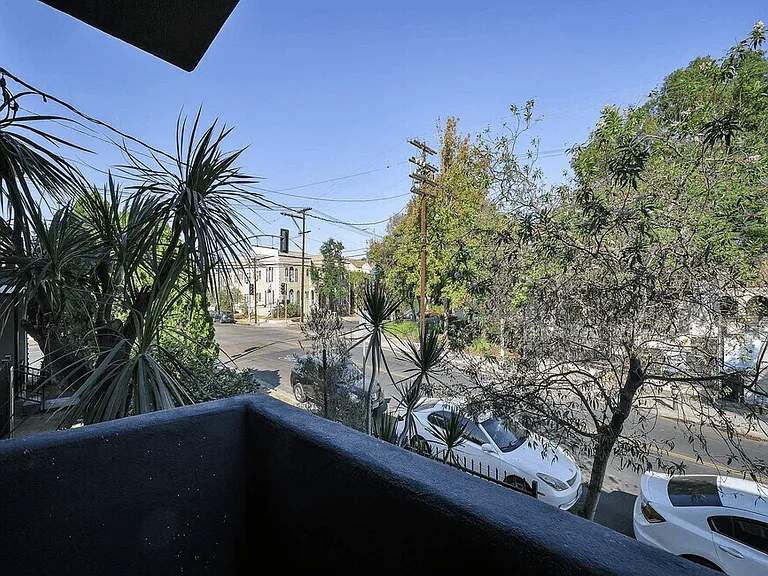 4350 Franklin Ave — Photo 6