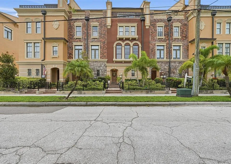 2236 Soho Bay Ct