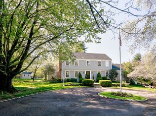23 Jonathan Rd, New Canaan, CT 06840