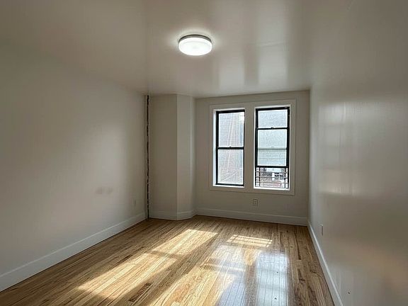 3rd image of 3024 Kingsbridge Ave APT 1CS