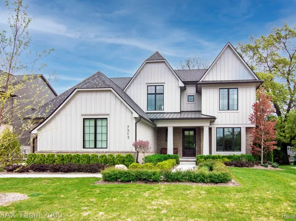 7313 Brookside Vlg, Bloomfield Hills, MI 48301
