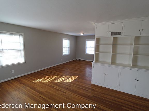 2nd image of 7508 Terrace St