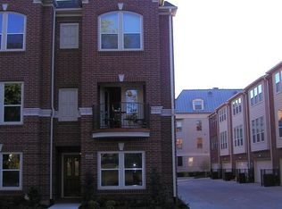 2404 Worthington St, Dallas, TX 75204
