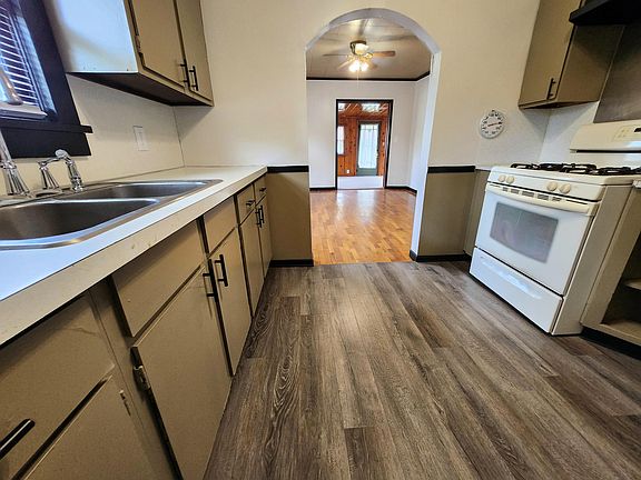 4th image of 3073 Glenrick Ave