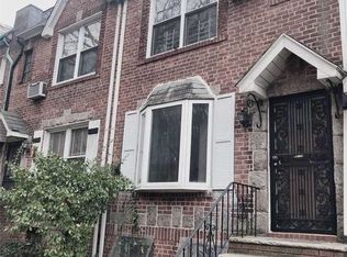 8016 Park Ln S, Jamaica, NY 11421