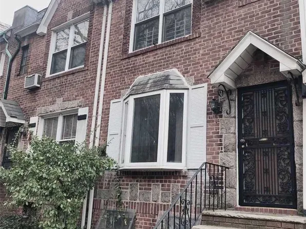 8016 Park Ln S, Jamaica, NY 11421