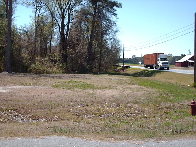 1st image of 103 Poplar Cir