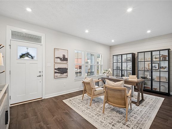 2nd image of 421 Rebekah Ct