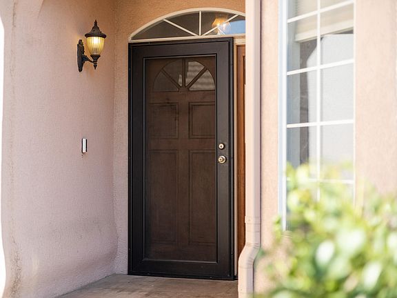 5th image of 1395 W La Vida Lane