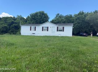 1550 Broadway Dr, Bean Station, TN 37708