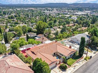 8608 Farralone Ave, Canoga Park, CA 91304