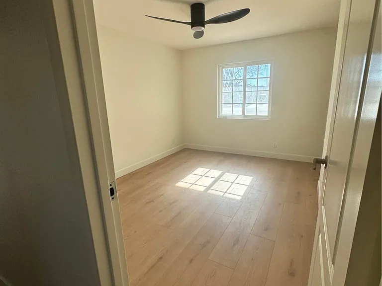 219 Sandberg St #A — Photo 12