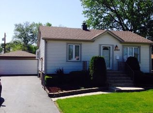 8545 State Rd, Burbank, IL 60459