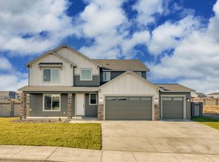 705 Purcell Ave, West Richland, WA