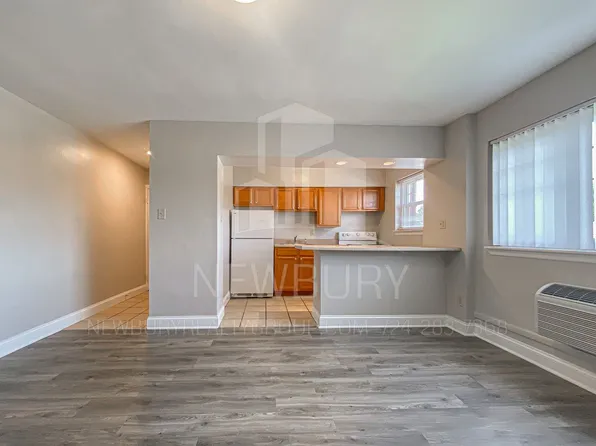 WestWood Apartments, 301 San Juan Dr #305-01, McKeesport, PA 15133