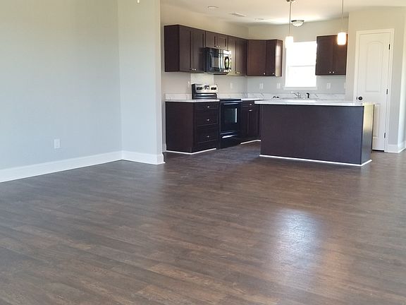 2nd image of 102 Mel Ln