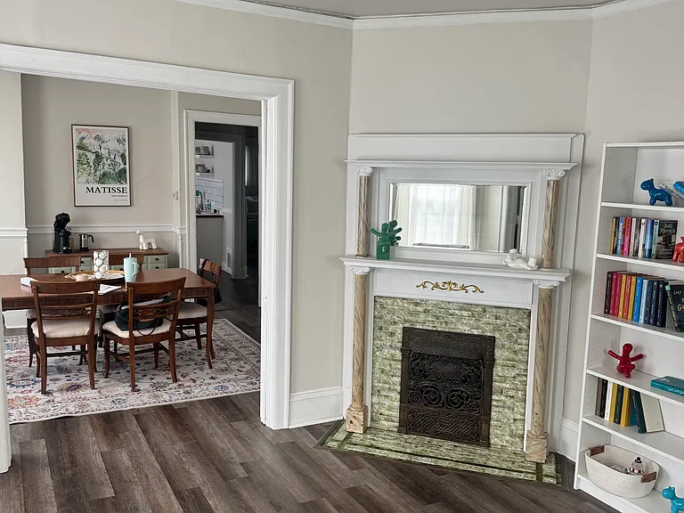2439 S Howell Ave — Photo 2