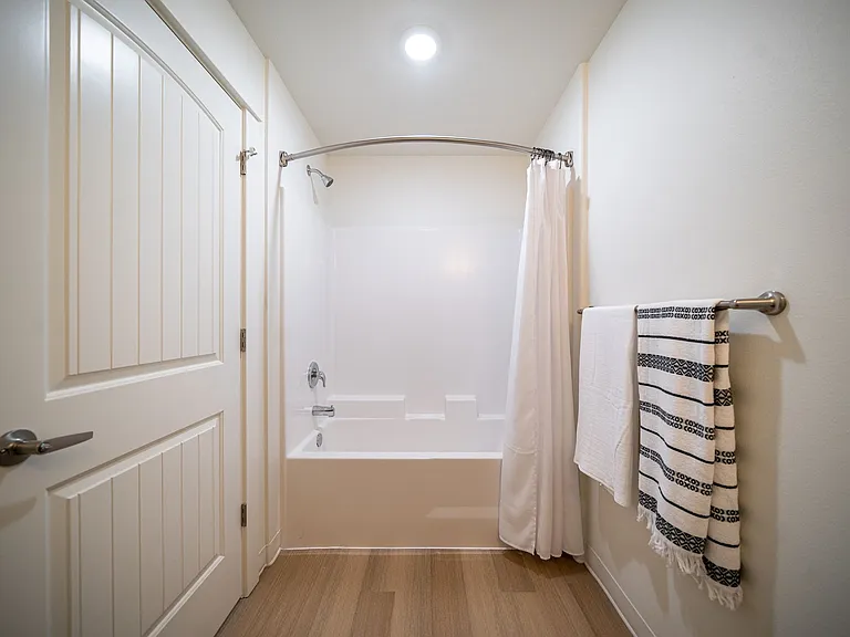 Crossings at Center Street — Photo 71