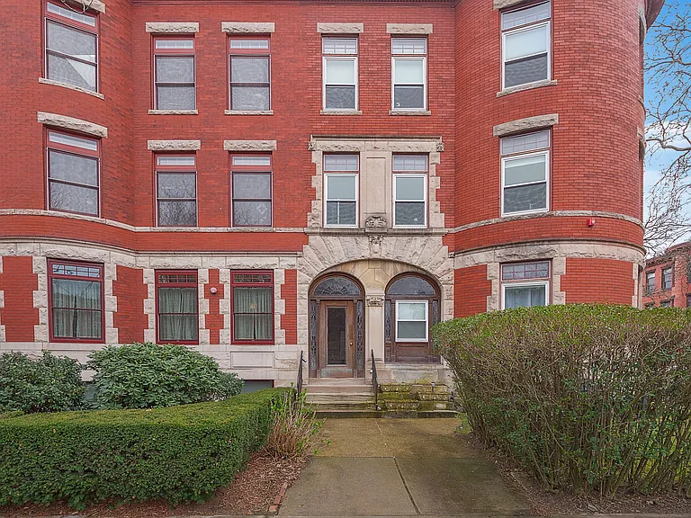 1871 Beacon St #2 — Photo 3
