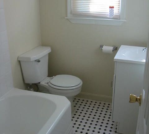 4th image of 4 Milbert Ct APT A