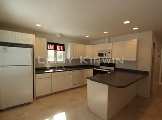 18 Cummings Rd #16, Newport, RI 02840