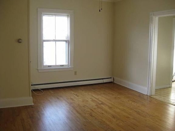 5th image of 125 Church St APT 5