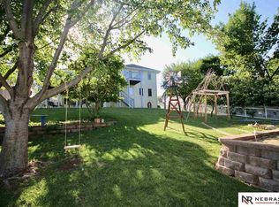 19609 Ridgeway Rd, Plattsmouth, NE 68048