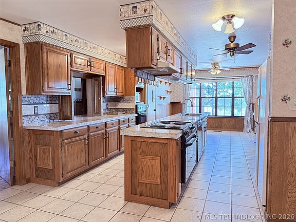 5th image of 2343 E 2050th Rd