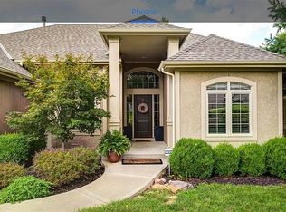 10406 NW River Hills Dr, Kansas City, MO 64152