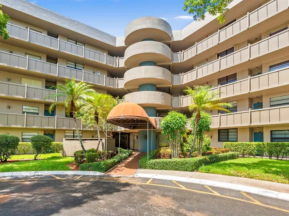 1101 Colony Point Circle #116, Pembroke Pines, FL 33026