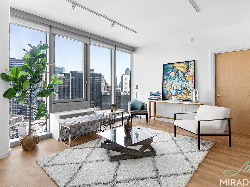 1st image of 554 W 54th St #22S