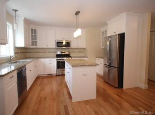 380 King St APT 7, Bristol, CT 06010