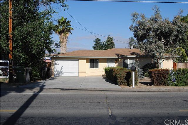 1st image of 26469 Girard St