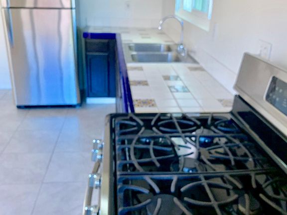 5th image of 605 E Oak St APT A