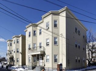 90 Aborn St APT 1, Peabody, MA 01960