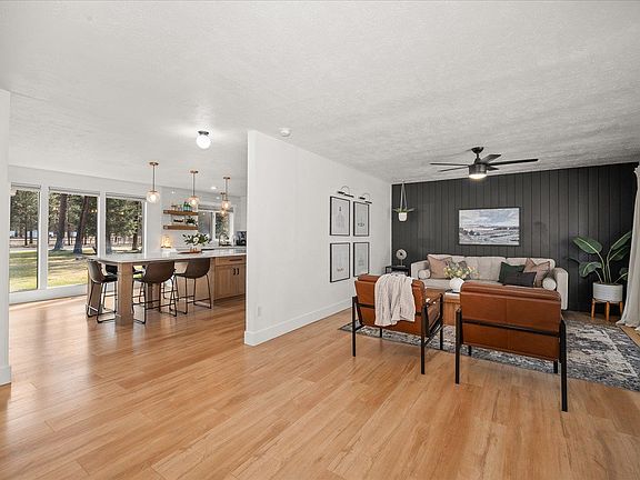 4th image of 18010 N Saddle Hill Rd