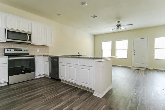 690 Union St #2 — Photo 12