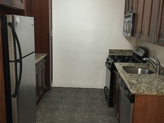 3rd image of 4722 41st St APT 2F
