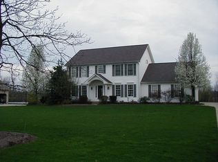 6820 Meadowood Dr, Medina, OH 44256