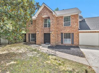 1915 E Lake Dr, Huntsville, TX 77340