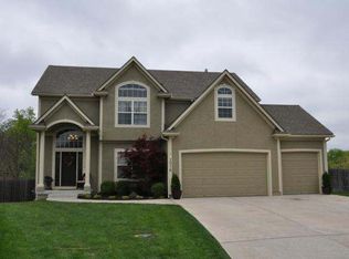 1516 Ne Preston Drive, Lees Summit, MO 64086