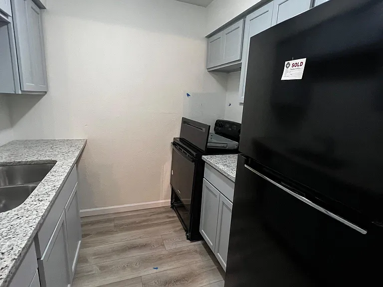 1809 Potomac Pl #C — Photo 5