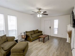 1520 Hawk Tree Dr #D, College Station, TX 77845