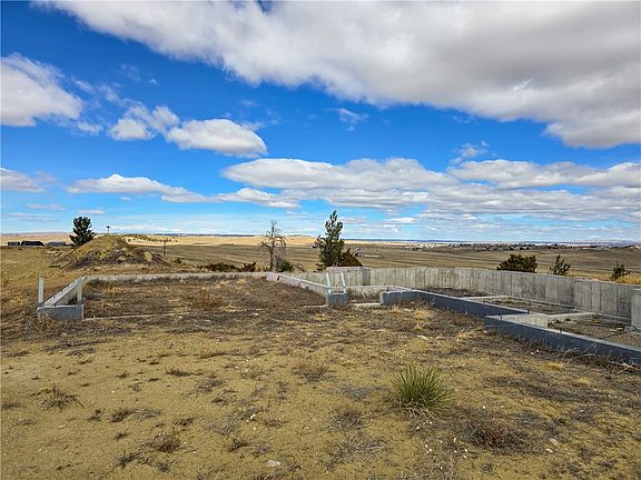 3rd image of 3801 Windy Point Way