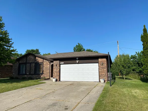 36180 Carriage Dr, Sterling Heights, MI 48310