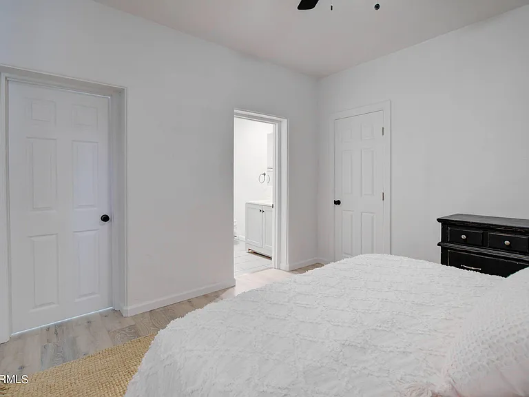 258 S Sutherland St — Photo 20