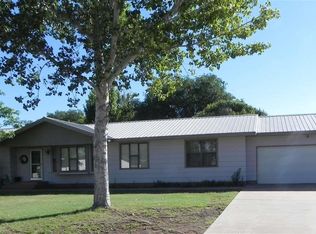 1812 E Mesquite Ave, Fort Sumner, NM 88119