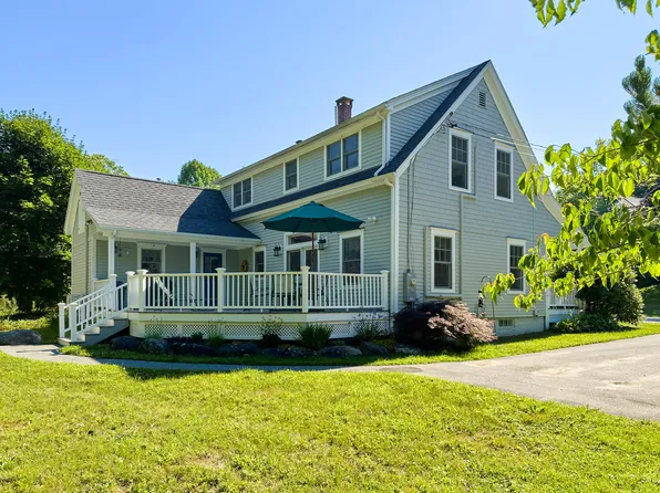 15 Grove Street, Camden, ME 04843