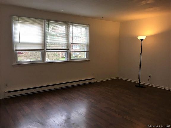 4th image of 81 Briarwood Ln #D